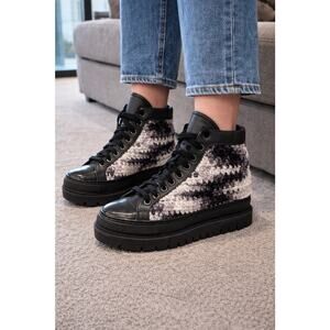 KROJAY Crochet High Top Boots Black White Onyx Chunky Streetwear RARE Womens 7